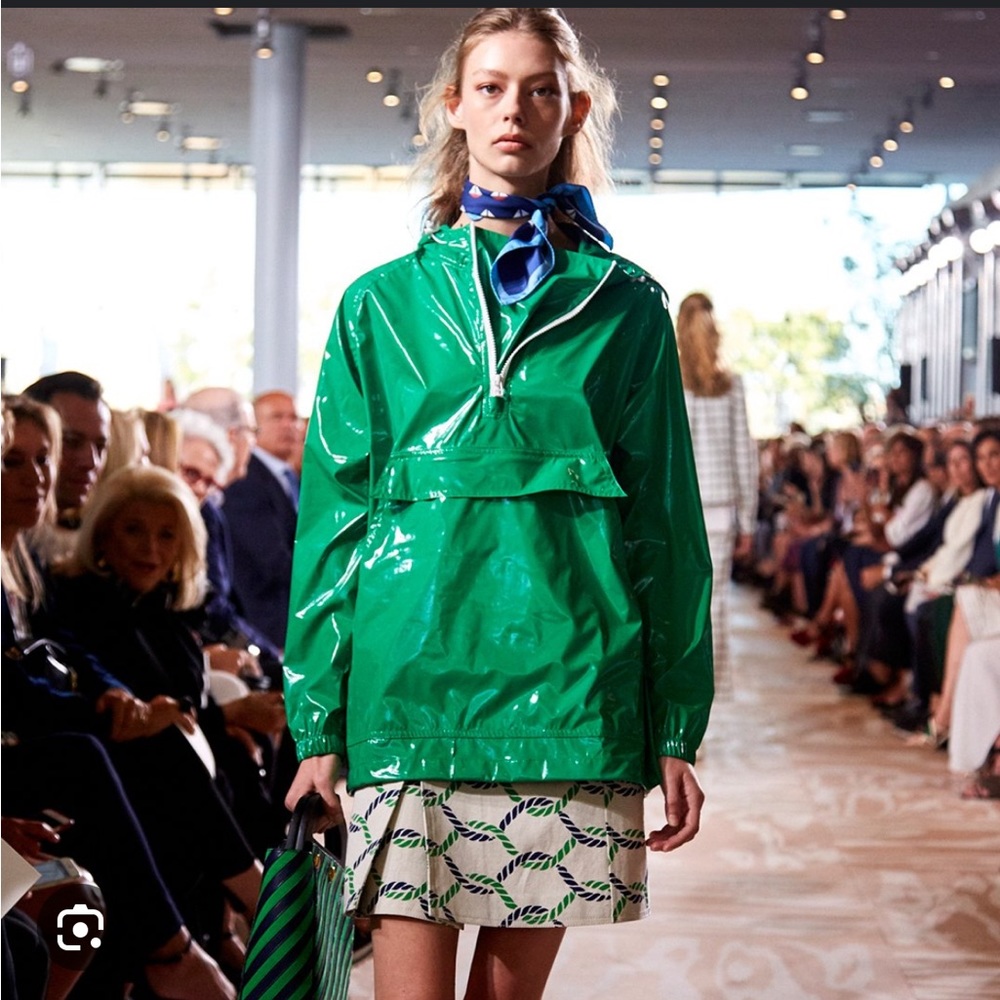 Tory Burch Concorde Green Rain Anorak - Size M/L - New with tags Raincoa…